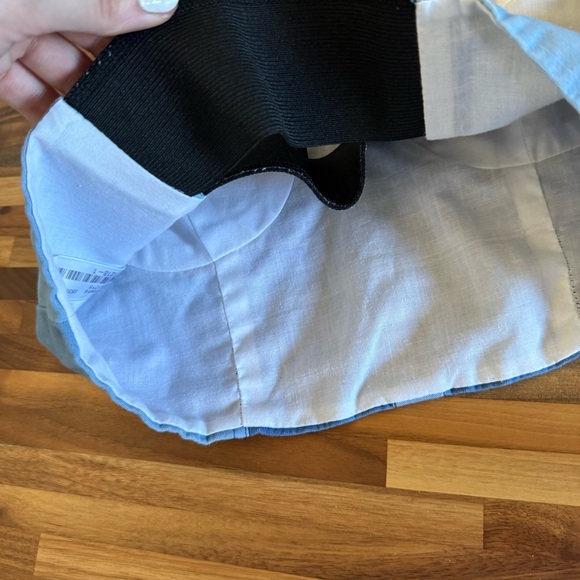 BCBGeneration Crop Top - Picture 7 of 8